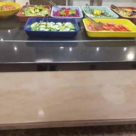 阿提拉大酒店 4* 阿拉尼亚