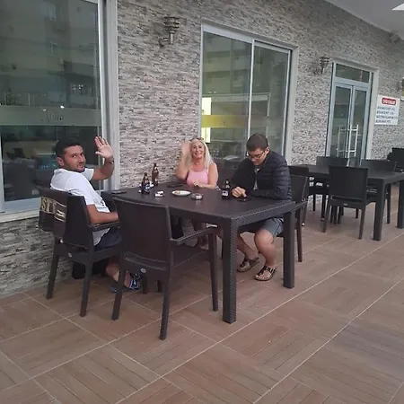 阿提拉大酒店 酒店